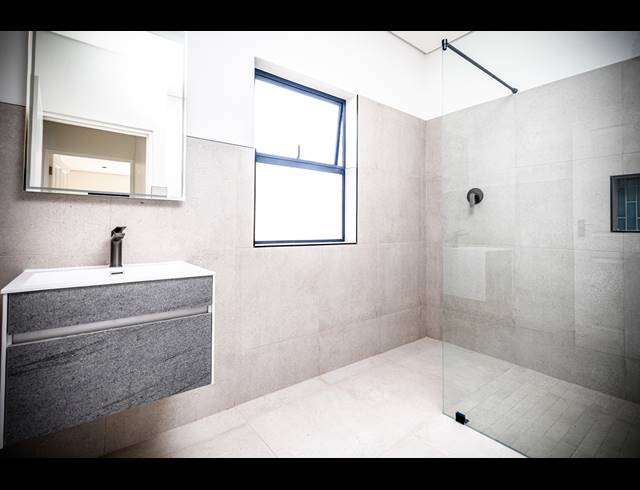 4 BEDROOM FREEHOLD FOR SALE IN SANDOWN